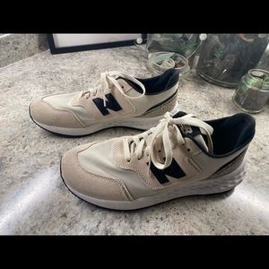 New Balance Fresh Foam X70, size 9.5